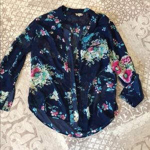 Woman’s Kut from the kloth size M